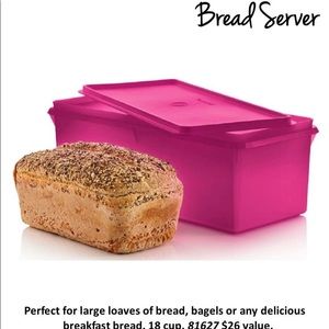 Tupperware Jumbo bread keeper